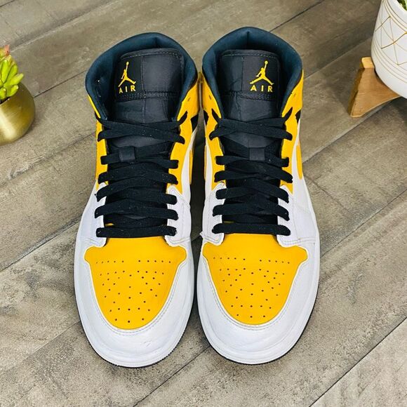 Nike Air Jordan 1 Mid University Gold White & Black Men’s Size 9.5 - Picture 2 of 6